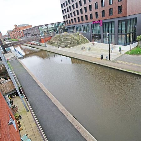 Canal Side Apartment In Честер Экстерьер фото